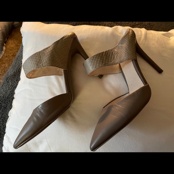 Shoes - Picture 3 of 4